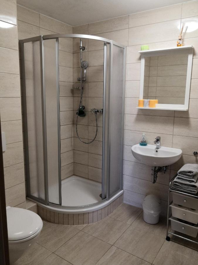 Zimmervermietung Am Holzberg Thallwitz Exteriör bild